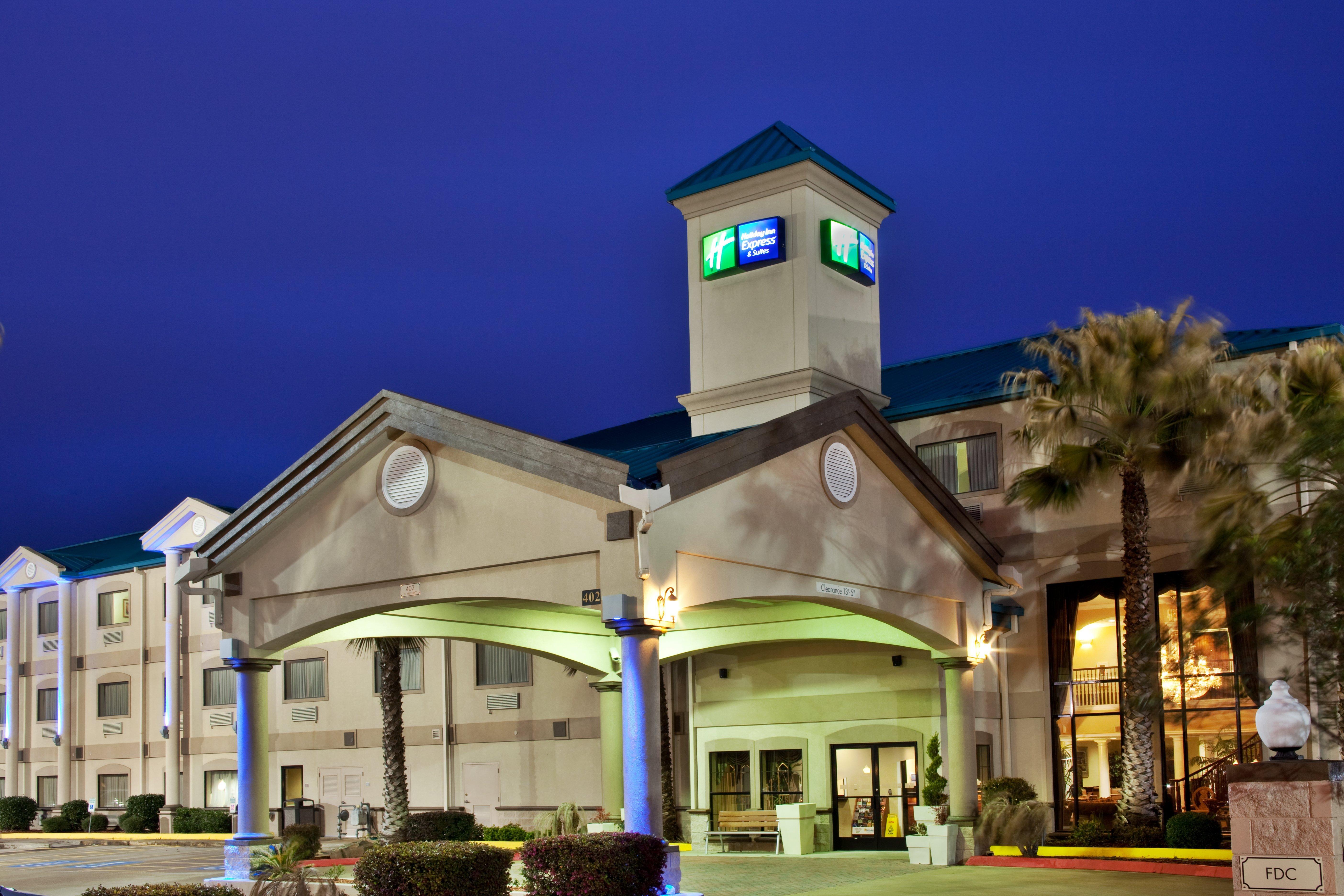 Hotel Holiday Express And By Ihg 3*