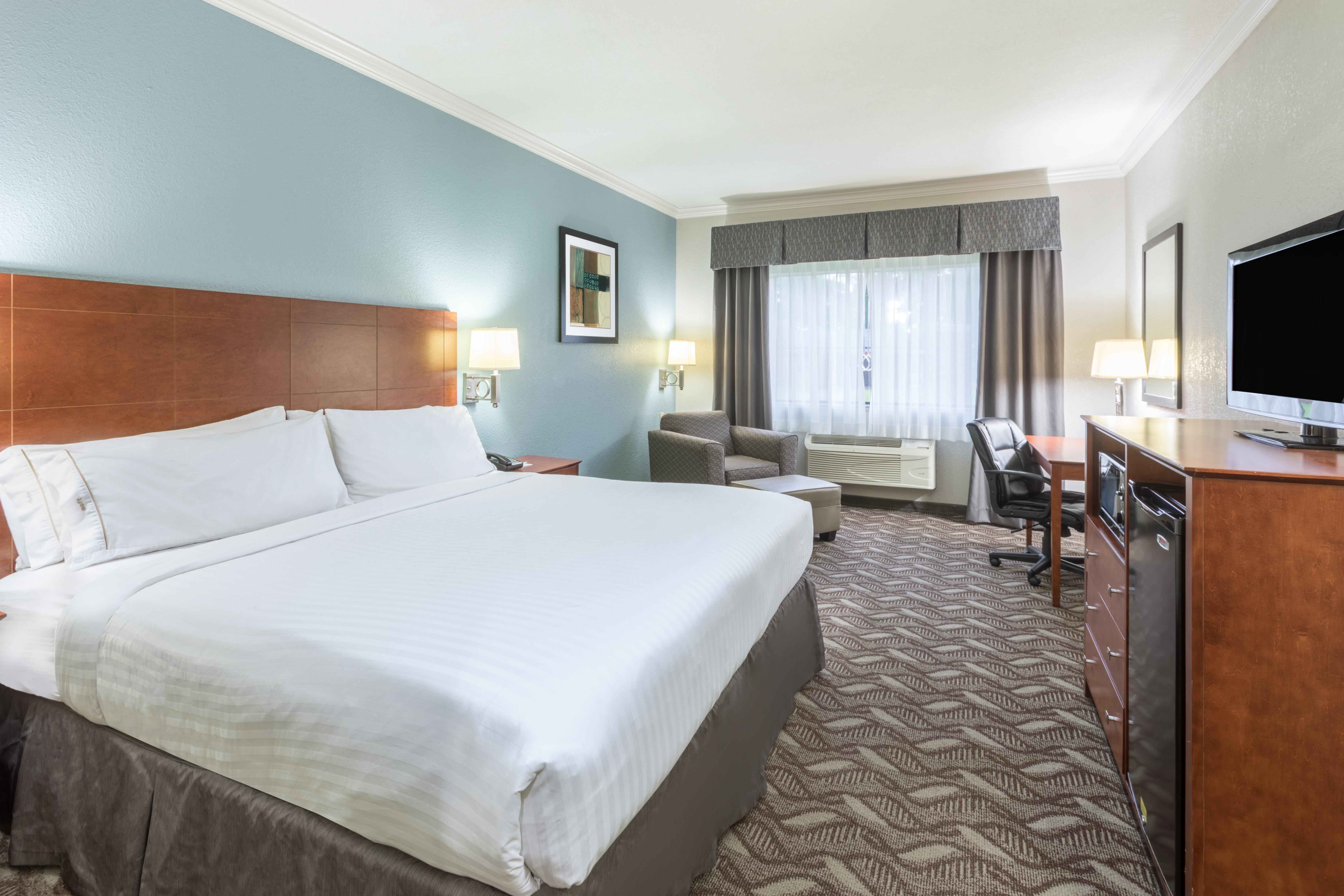 Holiday Express And By Ihg Hotel Lake Charles